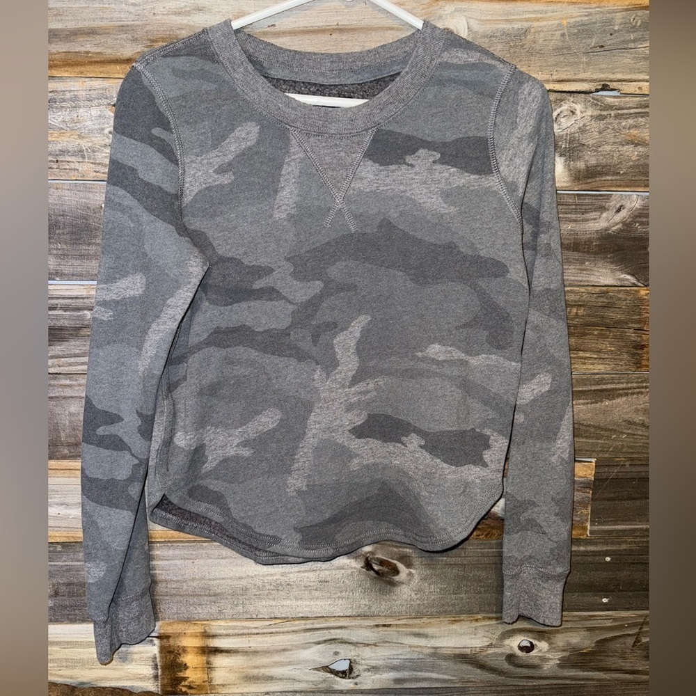 Abercrombie & Fitch Camouflage Sweatshirt Womens Size Small XS Long Sleeve